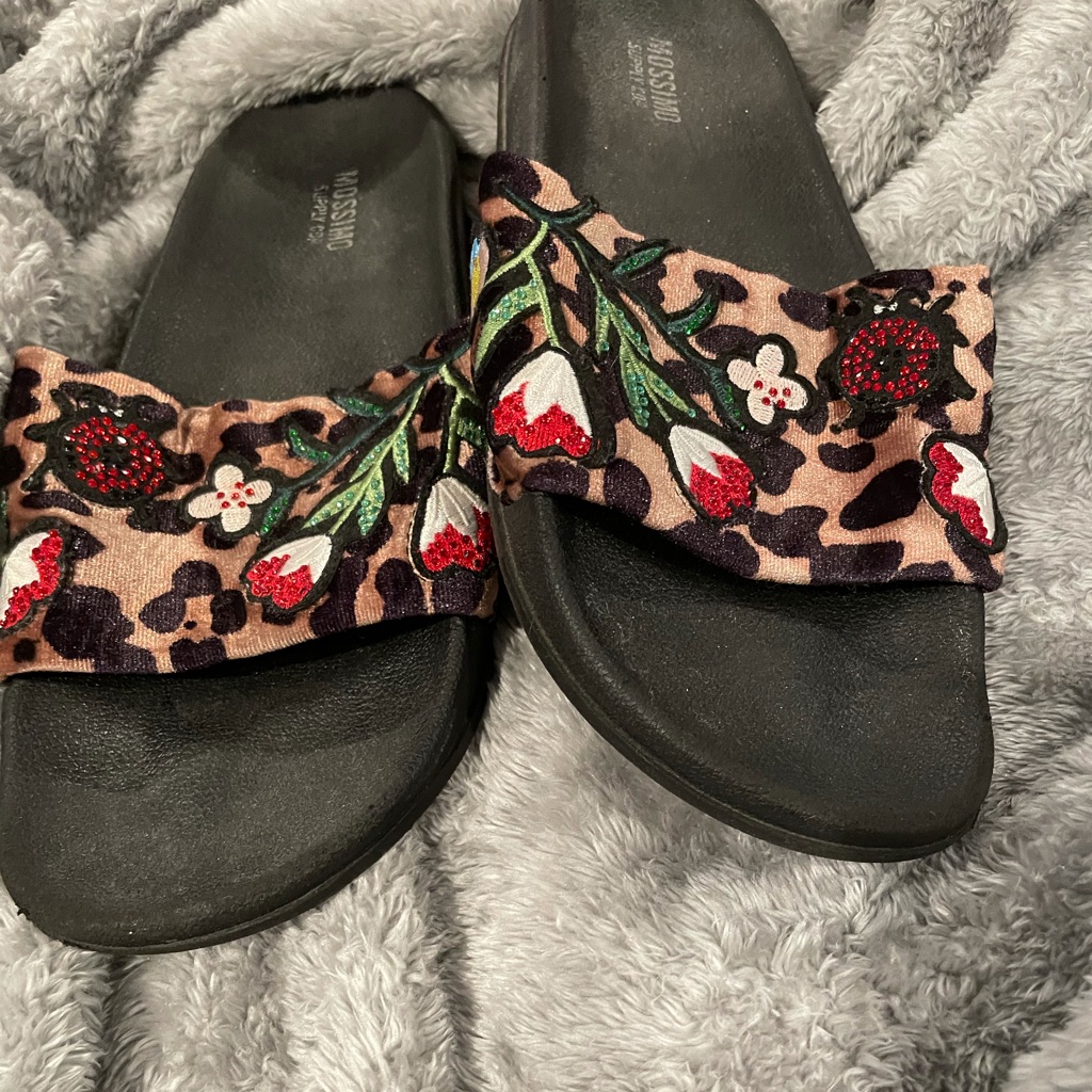 Mossimo Slide